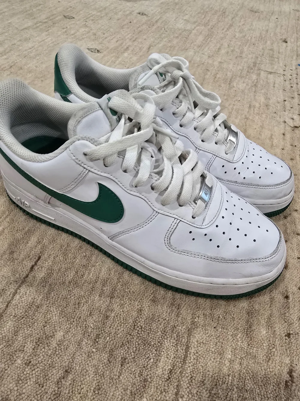 Nike Air Force 1 Low - White with Green Swoosh